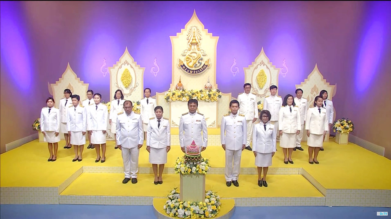 โรงเรียนเบญจมานุสรณ์ ร่วมบันทึกเทปถวายพระพร รัชกาลที่ 10